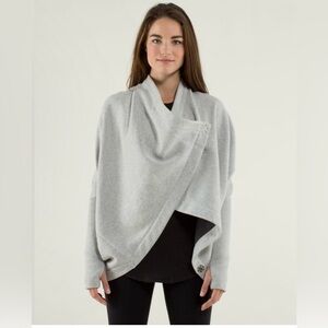 Lululemon It Makes Two Wrap